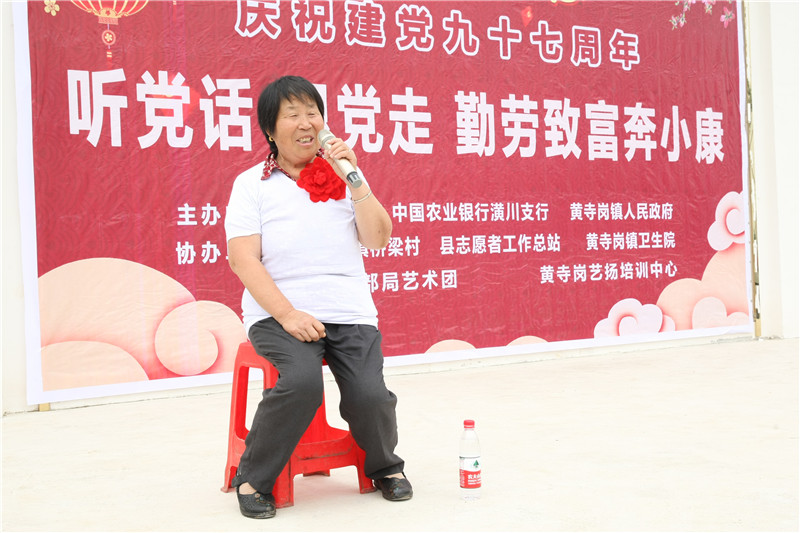 5X8J5150李天芳_副本.jpg