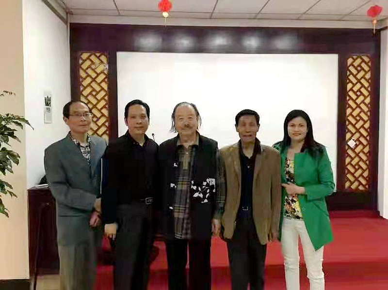 图四：与县市书画同道合影.jpg