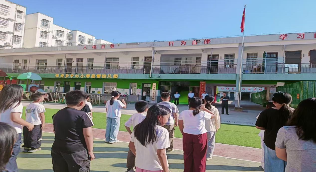 文章附图